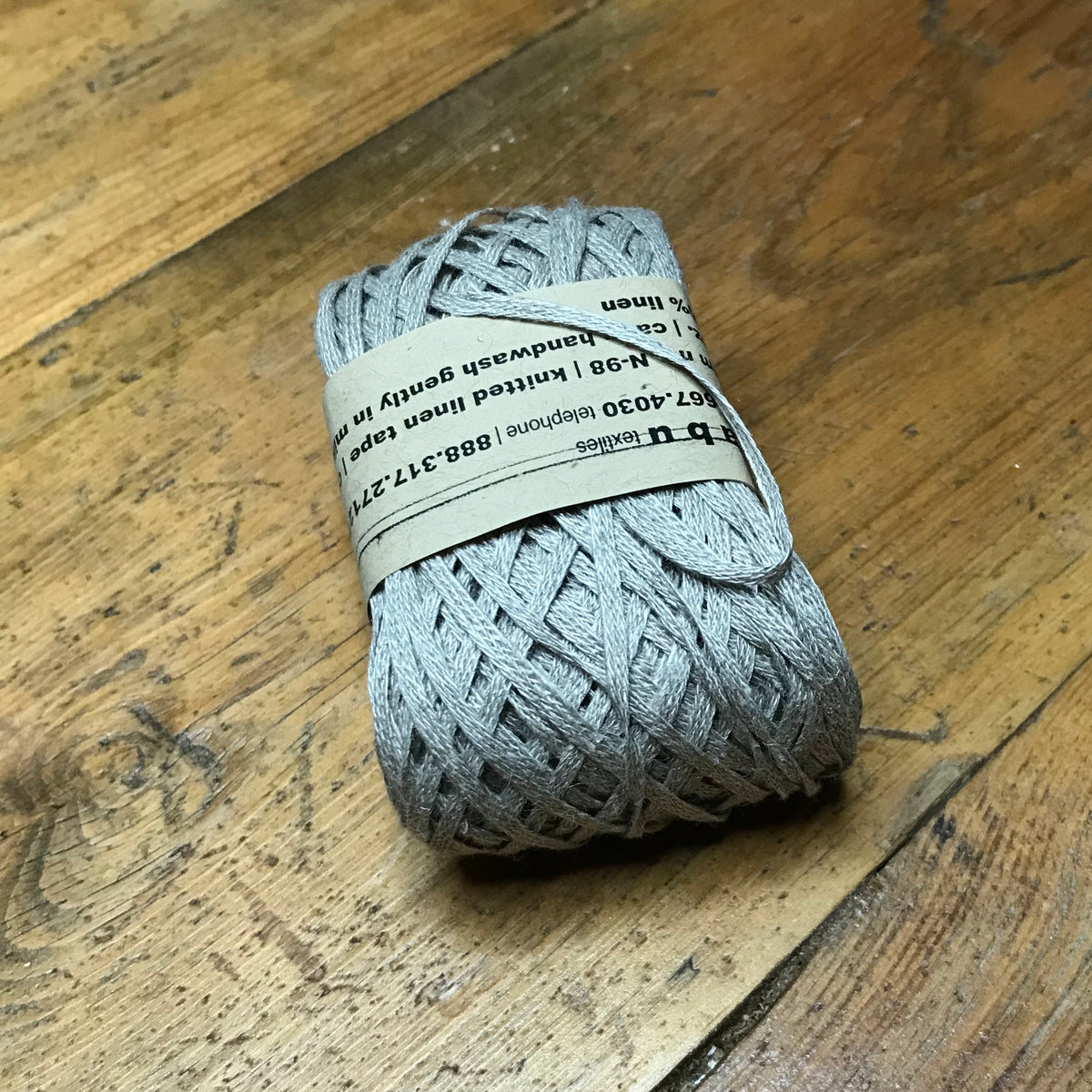 Habu N-98 Knitted Linen Tape Natural Grey